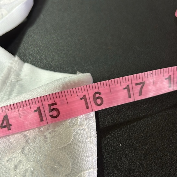 PrettyLittleThing Bandage Corset Crop,lace overlay,dip hem,bust cup,zipper back - Picture 10 of 11